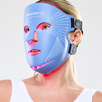 LED lichttherapie masker tegen puistjes en vlekken